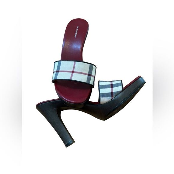 Burberry GUC nova check strap wooden high heels Size 7 - Picture 1 of 9